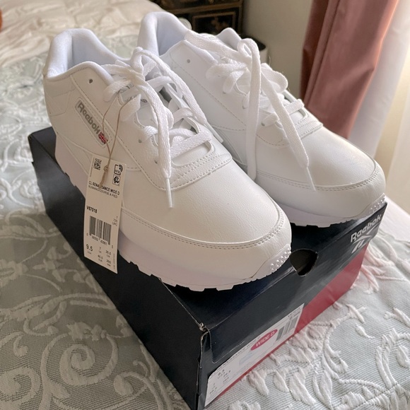 Reebok Women's Classic Renaissance Casual Joggers - Picture 5 of 7